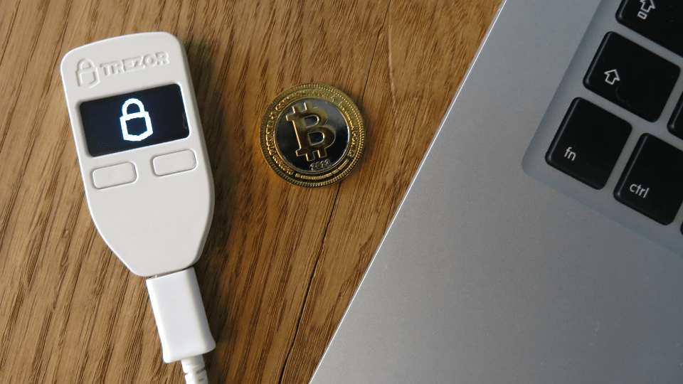 TREZOR bitcoin cüzdanı